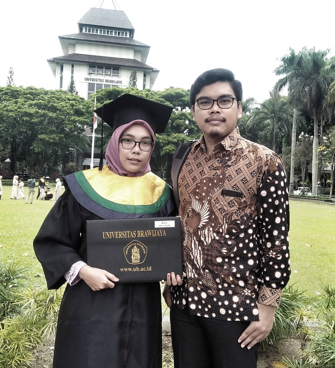 Kholidil Amin dan Azizah